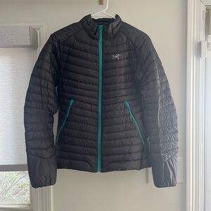 Womens arc’teryx puffer jacket